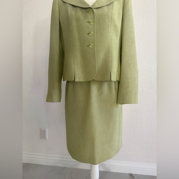 Suit Studio Pistachio Green Women's Skirt Suit - Picture 6 of 6